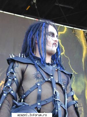 sunt satanist modern 

   hail ce fel de satanist esti ?